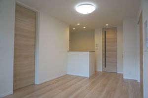 Ｇｒｕｎｅｒ　Ｏｒｔ 102号-2