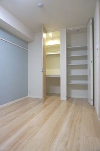 Ｇｒｕｎｅｒ　Ｏｒｔ 102号-5