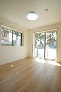 Ｓｈｉｒａｋａｂａ　Ｔｅｒｒａｃｅ 103号-6