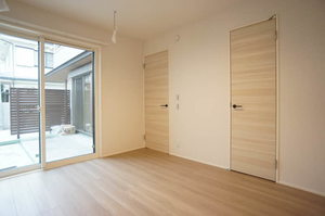 ＡＰＰＬＥ　ＣＯＵＲＴ 101号-3