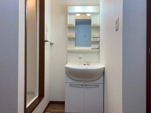 シャーメゾン　コーワ西棟 102号-7