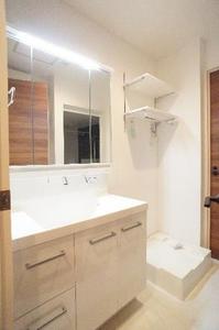 カーサ　レジオ国立 302号-9