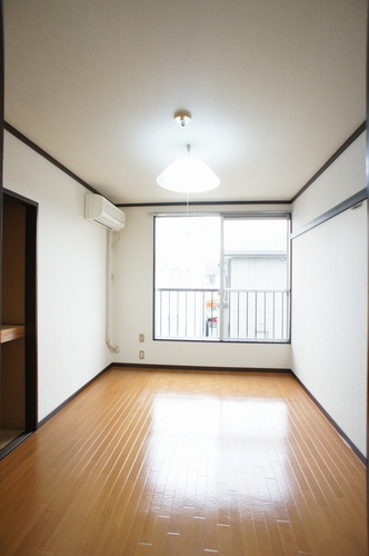 シャト－レ西新井 202号-4