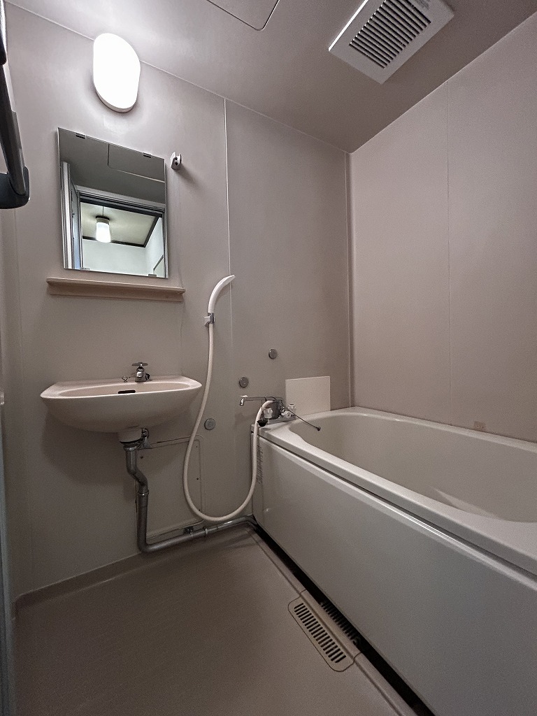 第一カ－サ尾崎 203号-4