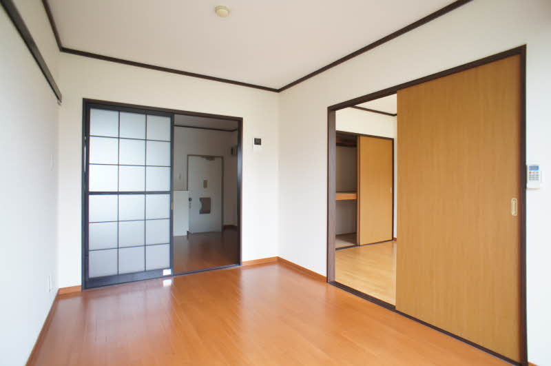 臼井ハイツ 102号-3