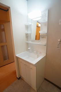 ファミ－ル小柳 102号-5