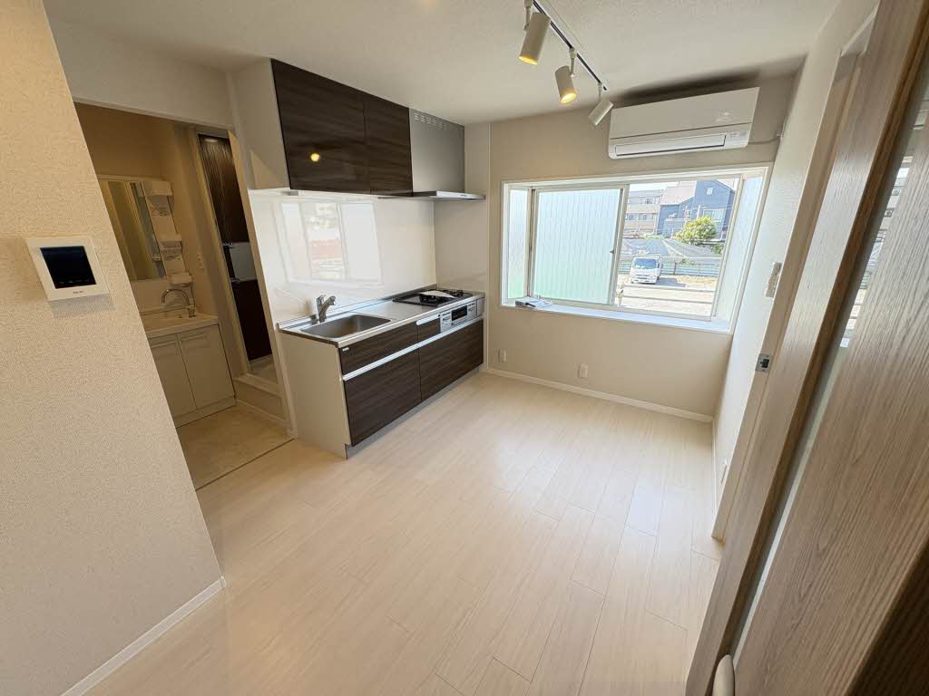 コ－ポ・リリ－203-1