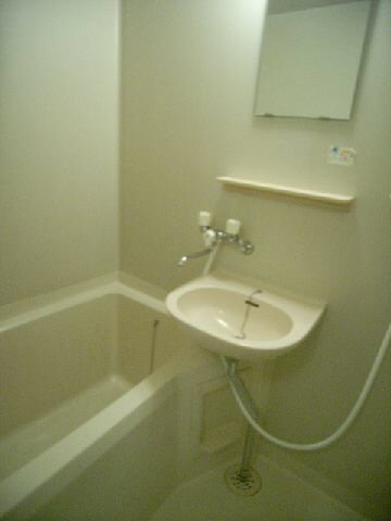 フロ－ラ粕谷 101号-8