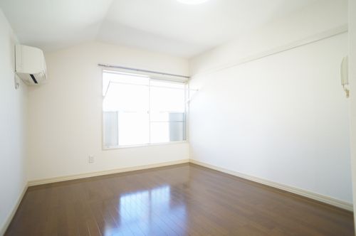 ＣＯＭＭＯＤＥ山王 201号-2