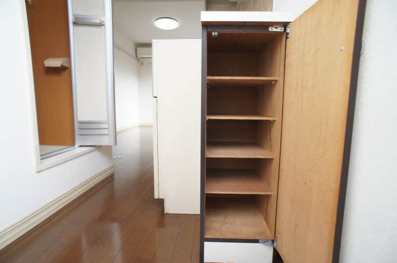 ＣＯＭＭＯＤＥ山王 206号-11