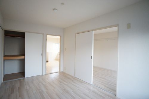 ベルビラ－ジュ桜町 206号-8