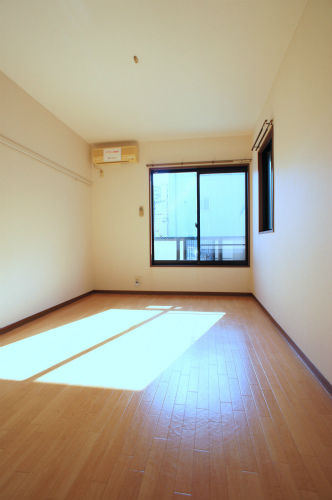 ビューラー薬師橋Ⅲ 102号-2