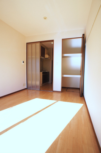 ビューラー薬師橋Ⅲ 102号-3