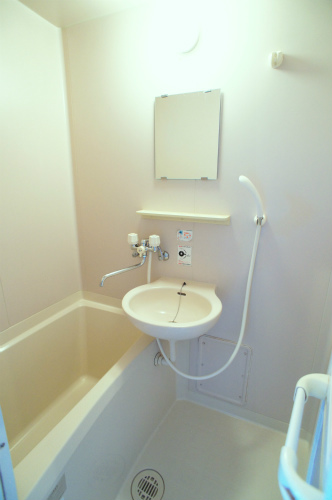 ビューラー薬師橋Ⅲ 102号-9