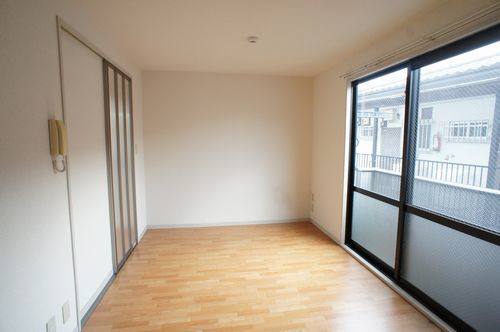 ヴィバレット野村 202号-2