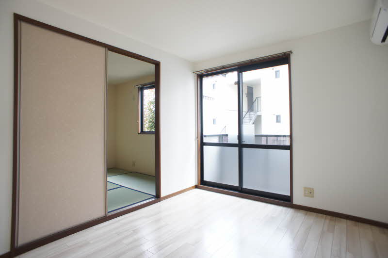 シャーメゾン花形Ａ 101号-3