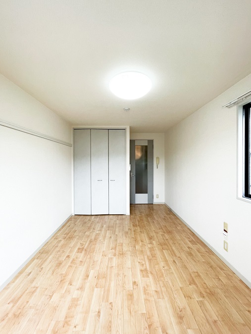 ヴァンティアン市川 201号-4