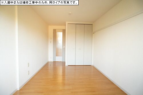 ヴァンティアン市川 207号-6