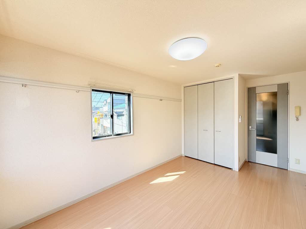 ヴァンティアン市川 209号-3