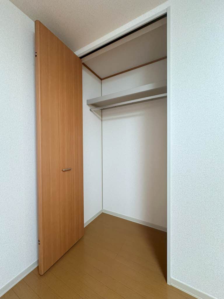 アドニス・コート 102号-4