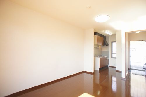 メイプルリーフタウンＡ 203号-3