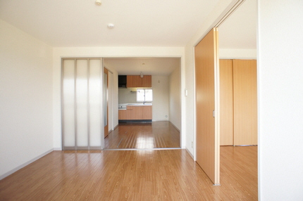 シャーメゾントゥ－リーフ 102号-2