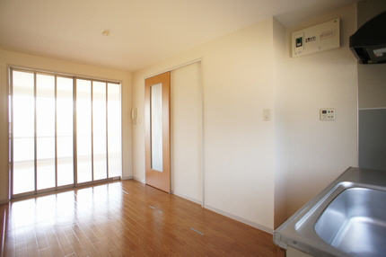 シャーメゾントゥ－リーフ 102号-4