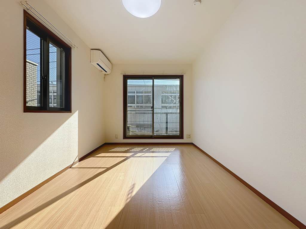 シャテロ・ユウ 202号-2