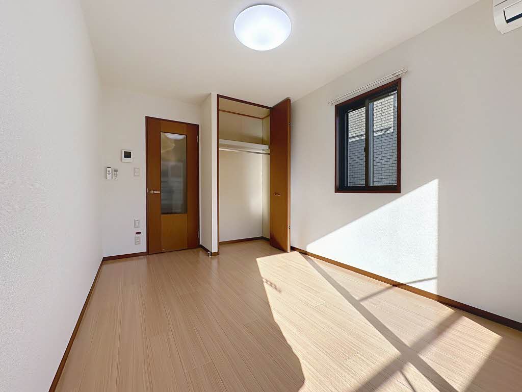 シャテロ・ユウ 202号-3