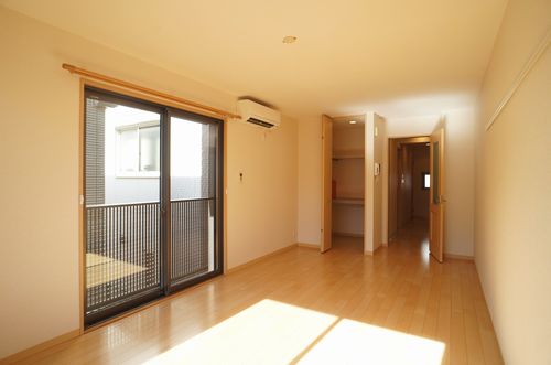 赤坂ビレージ鷹番 205号-3