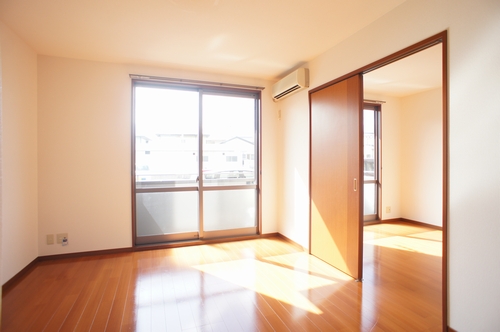 シャーメゾンＳｈｉｎ’ｓ　Ｂ 101号-4