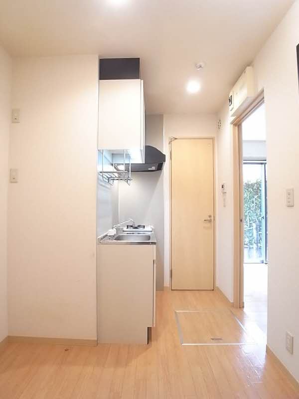 クレール三軒茶屋南 102号-4
