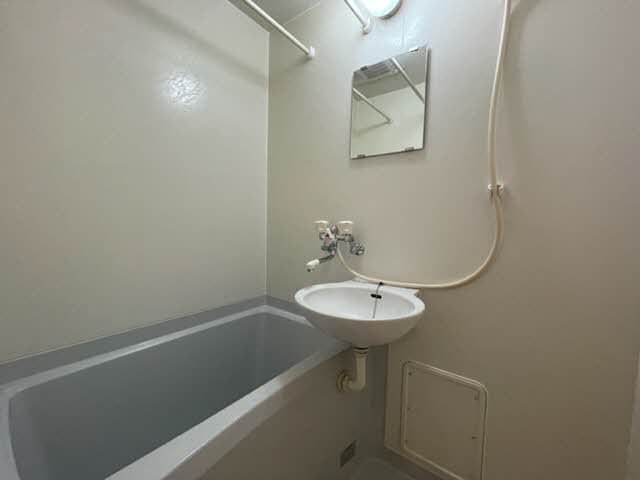 ヴェルトーレ王子神谷 202号-4