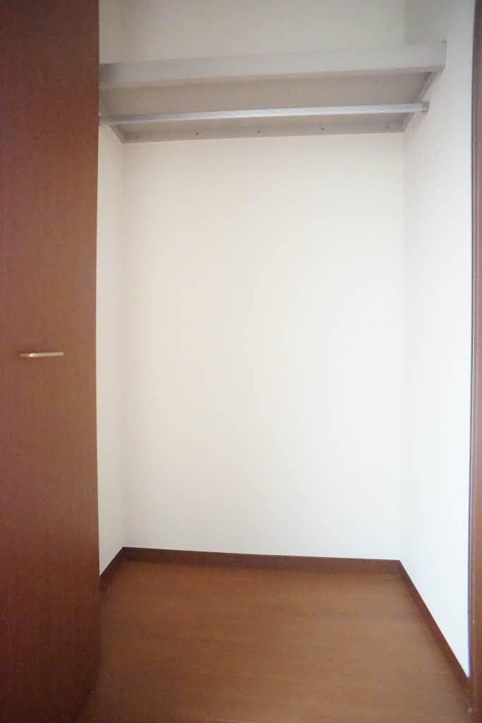 壱番館 202号-7