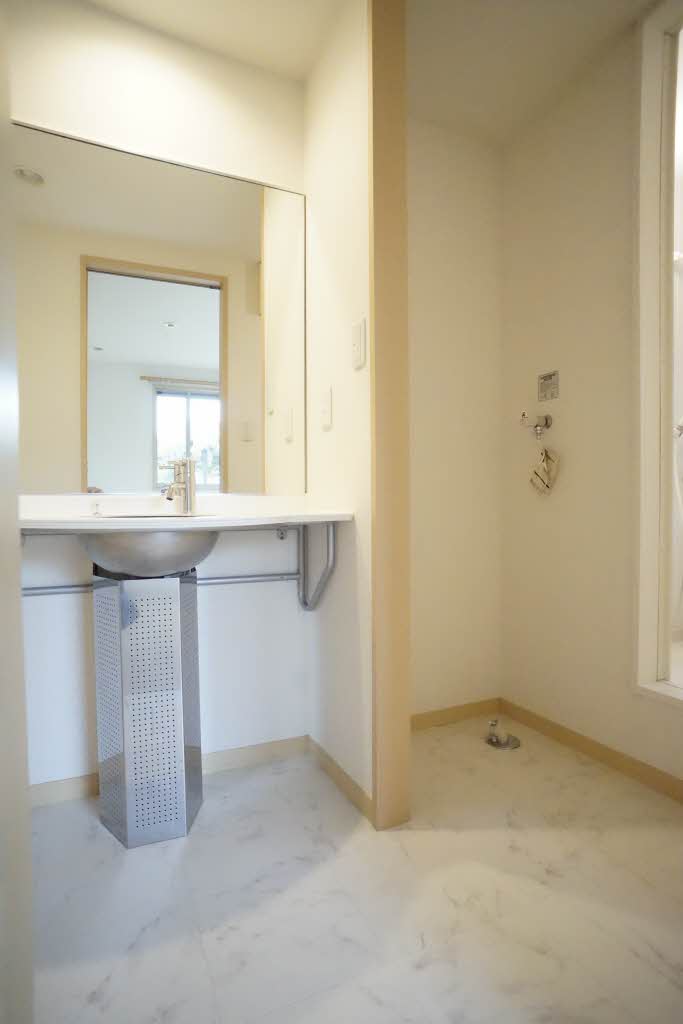 Ｏｒａｎｇｅ　Ｄｏｏｒ 103号-8