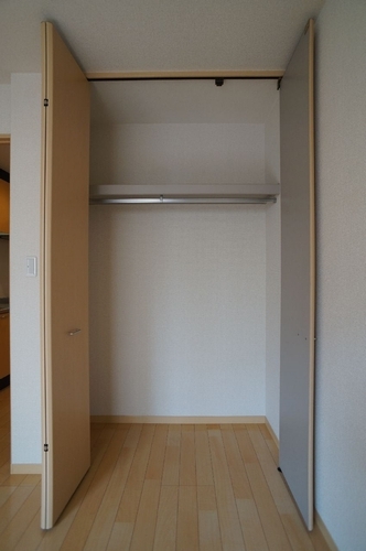 ドルフィン目黒本町 102号-4