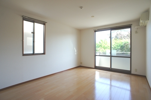 シャーメゾンマルニＡ 102号-3