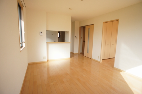 シャーメゾンまほろばⅤ 101号-2