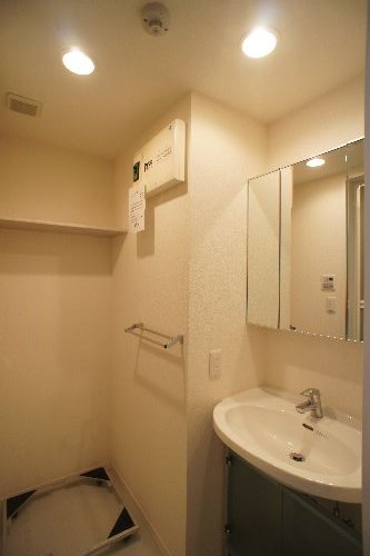 Ｗｈｉｔｅ　Ｃｕｂｅ　Ⅰ 303号-7