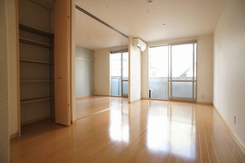 リボンハイツ　オレンジ 102号-2