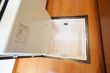 CURRENTS 102号-8