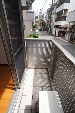 CURRENTS 102号-10