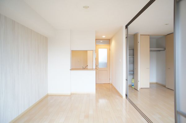 シャーメゾン・スカイ 201号-3