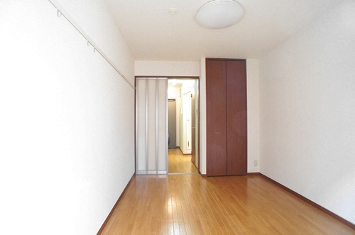 リヴァーフォレスト 104号-3