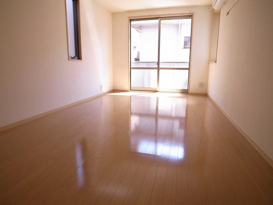 プラナス　コート 206号-3