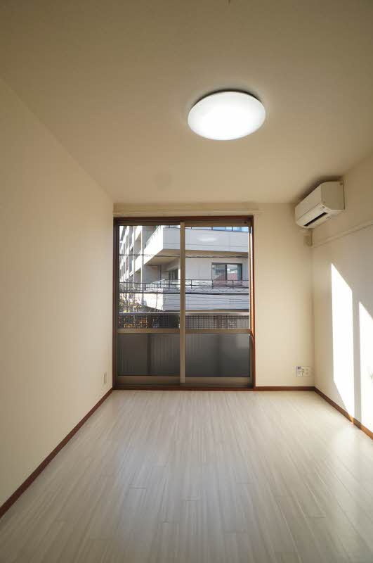 メゾン・シャンテ 202号-2