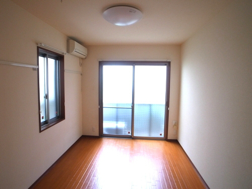 Ｔｈｉｎｅｈ　Ｆｌａｔ’ｓ（ティネフラッツ） 101号-4