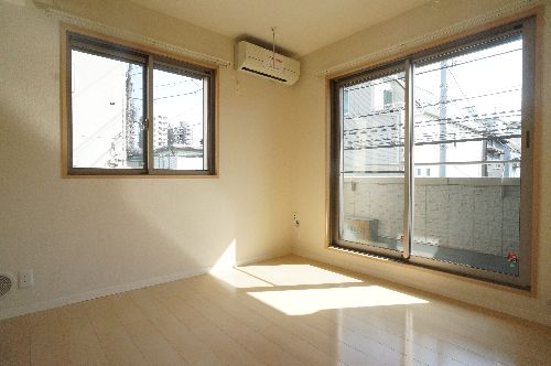 ウーノ・トレンタ 203号-2