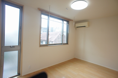 レイヴァーコースト 302号-2