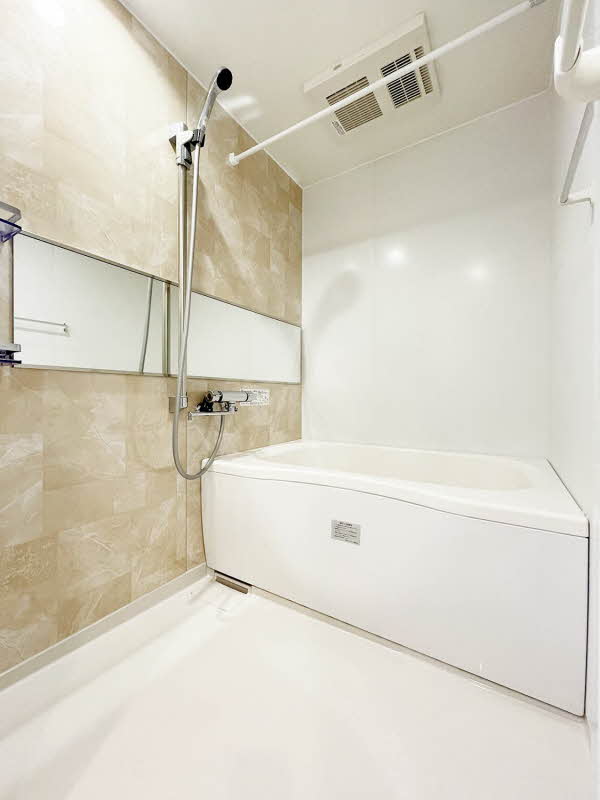 メゾン・サウスロック 201号-8